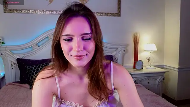 SofiBelucci online show from 11/07/25, 01:22