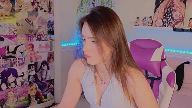 SofiBelucci online show from 11/08/25, 01:44