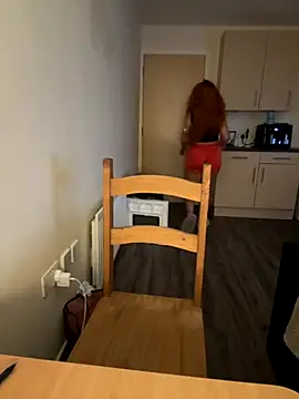 Snapshot of LillieMaee chatting on 11/06/25, 03:35 LillieMaee online show from 11/06/25, 03:35