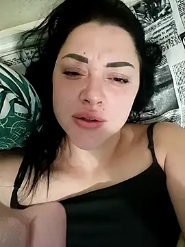 Snapshot of Hilly_Bernie chatting on 11/07/25, 06:46 Hilly Bernie online show from 11/07/25, 06:46