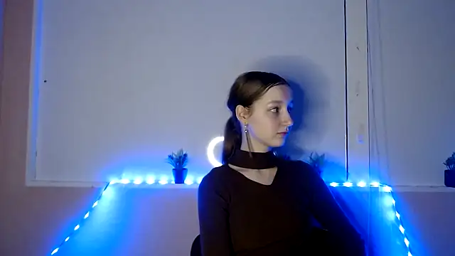 Curlyyy Girl online show from 11/07/25, 03:01