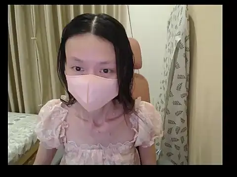 Lil-Cherries online show from 06/11/26, 03:32