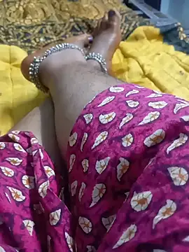 Snapshot of Rathi_telugu_couple chatting on 06/05/26, 02:51 Rathi telugu couple online show from 06/05/26, 02:51