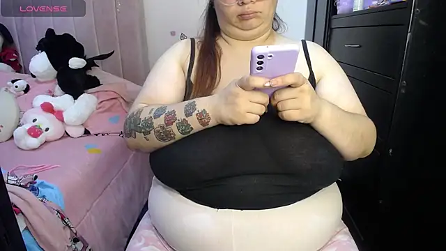 Snapshot of kattybbwbigboobs_ chatting on 03/16/26, 09:19 kattybbwbigboobs online show from 03/16/26, 09:19