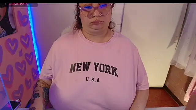 Snapshot of kattybbwbigboobs_ chatting on 03/28/26, 12:10 kattybbwbigboobs online show from 03/28/26, 12:10