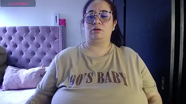 Snapshot of kattybbwbigboobs_ chatting on 06/05/26, 06:02 kattybbwbigboobs online show from 06/05/26, 06:02