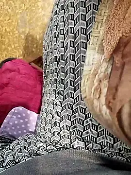 Snapshot of mfmfmfmfmf69 chatting on 11/12/25, 01:11 mfmfmfmfmf69 online show from 11/12/25, 01:11