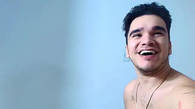 Snapshot of BrandoCraw chatting on 12/15/25, 02:49 BrandoCraw online show from 12/15/25, 02:49