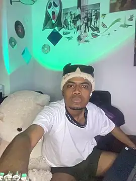 Snapshot of Kaizen-Black chatting on 11/07/25, 05:18 Kaizen-Black online show from 11/07/25, 05:18