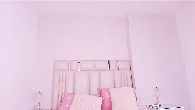 alanarose18 online show from 05/27/26, 07:11