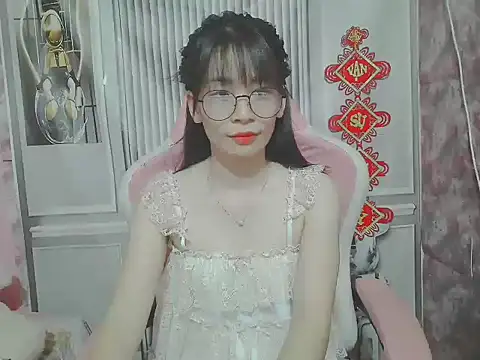Ella039 online show from 05/19/26, 01:56