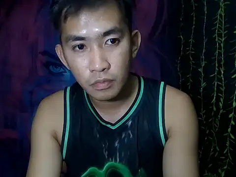 Snapshot of denzkylexx chatting on 12/19/25, 01:40 denzkylexx online show from 12/19/25, 01:40