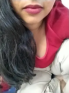 Sexy Divya   online show from 05/05/26, 01:08