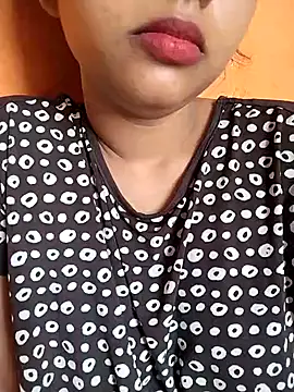 Sexy Divya   online show from 06/20/26, 01:52