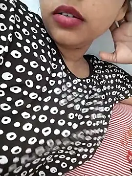 Sexy Divya   online show from 07/24/26, 05:38