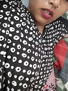 Sexy Divya   online show from 07/25/26, 03:48