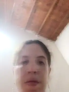 Snapshot of hincaVale090824 chatting on 11/10/25, 02:10 hincaVale090824 online show from 11/10/25, 02:10