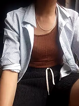 Lynn-122 online show from 05/06/26, 05:35