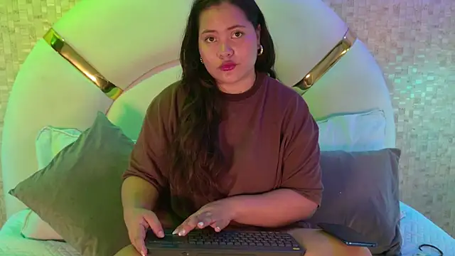 aria sm online show from 12/14/25, 03:12