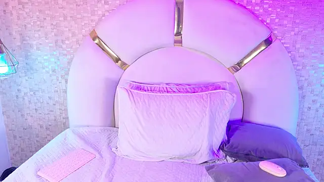 aria sm online show from 12/22/25, 03:14