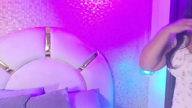 aria sm online show from 12/23/25, 03:15