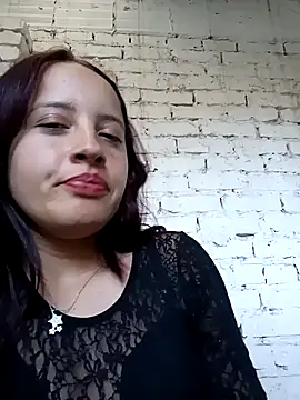 Snapshot of Chloe_2-4 chatting on 11/08/25, 09:46 Chloe 2-4 online show from 11/08/25, 09:46