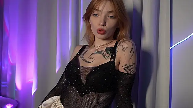 LinaaVelle online show from 05/24/26, 12:26