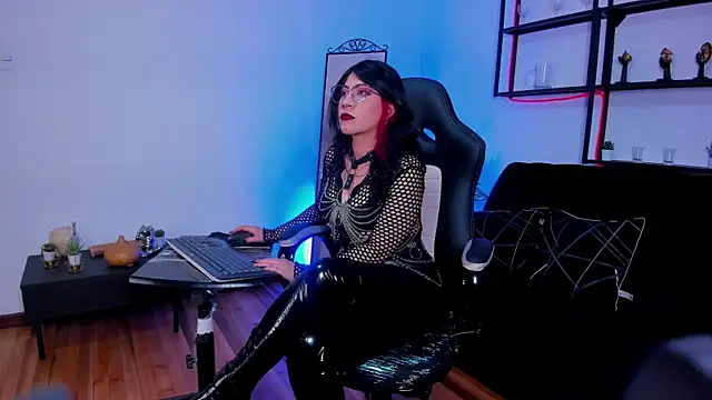 Halley Ravenn online show from 07/09/26, 08:46