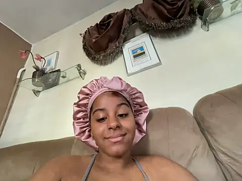 Snapshot of Nicolitalalinda chatting on 03/20/26, 08:25 Nicolitalalinda online show from 03/20/26, 08:25