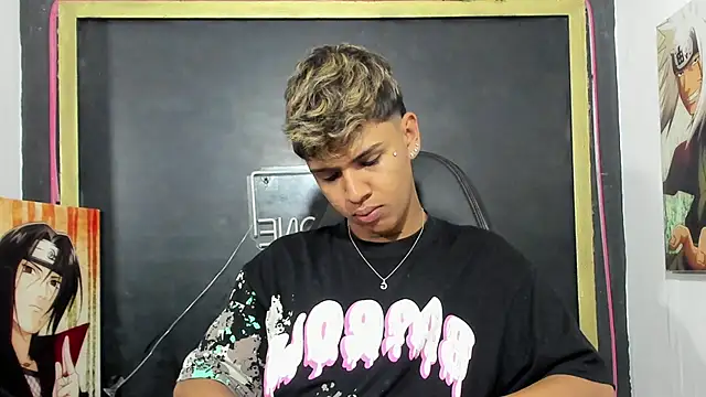 Snapshot of Timmy_Kiing_ chatting on 12/14/25, 09:19 Timmy Kiing online show from 12/14/25, 09:19