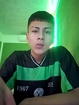 Snapshot of stebeen_smithh chatting on 06/07/26, 01:32 stebeen smithh online show from 06/07/26, 01:32