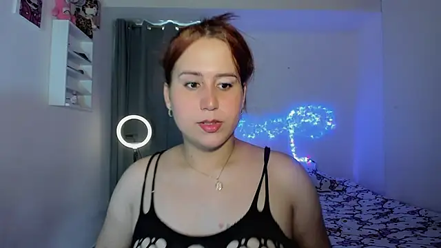 Snapshot of Sofiababyy chatting on 07/18/26, 05:28 Sofiababyy online show from 07/18/26, 05:28