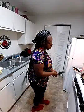 Snapshot of bigbootyney chatting on 11/08/25, 04:45 bigbootyney online show from 11/08/25, 04:45