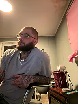 Snapshot of trickydickydaddy chatting on 12/04/25, 01:26 trickydickydaddy online show from 12/04/25, 01:26