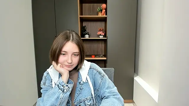 Snapshot of SilvanaBeckles chatting on 11/09/25, 04:11 SilvanaBeckles online show from 11/09/25, 04:11