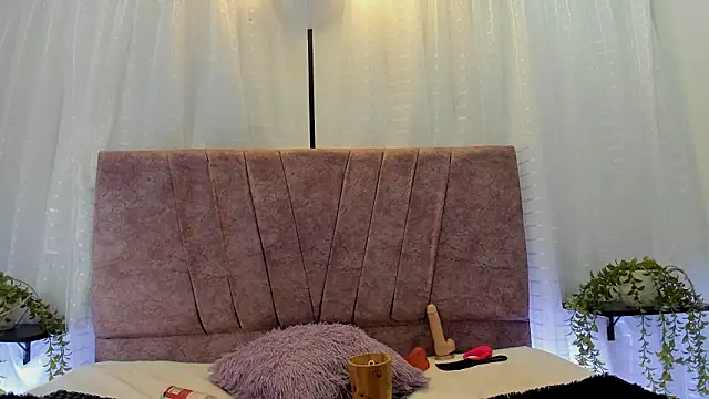 Snapshot of Victoriaa_Anderson chatting on 03/10/26, 02:11 Victoriaa Anderson online show from 03/10/26, 02:11