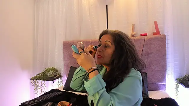 Snapshot of Victoriaa_Anderson chatting on 03/31/26, 04:29 Victoriaa Anderson online show from 03/31/26, 04:29