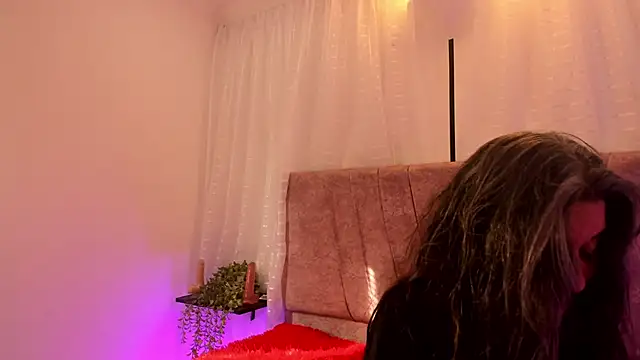 Snapshot of Victoriaa_Anderson chatting on 06/12/26, 01:10 Victoriaa Anderson online show from 06/12/26, 01:10