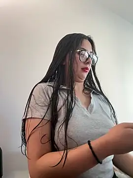 Snapshot of HaileyyyyModel chatting on 11/08/25, 07:12 HaileyyyyModel online show from 11/08/25, 07:12