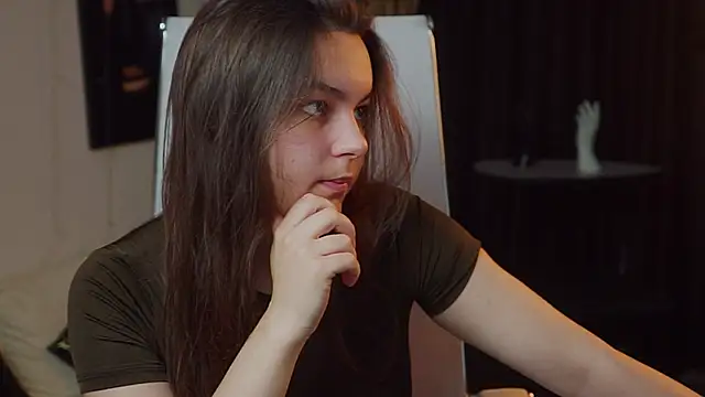FrancescaCavaliere online show from 07/28/26, 02:13