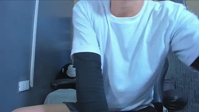 ElanGiraldo online show from 06/09/26, 11:38