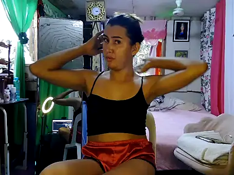 Snapshot of ur_hot_jenelle chatting on 07/26/26, 07:15 ur hot jenelle online show from 07/26/26, 07:15