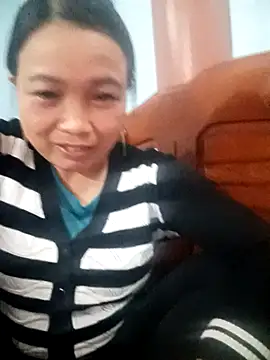 Snapshot of Yanmay_00 chatting on 11/09/25, 01:20 Yanmay 00 online show from 11/09/25, 01:20