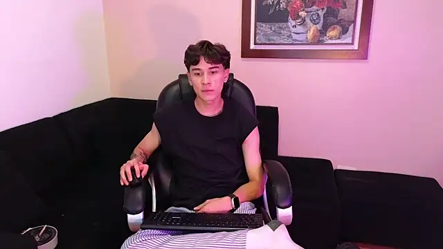 Derekswan online show from 06/10/26, 10:41
