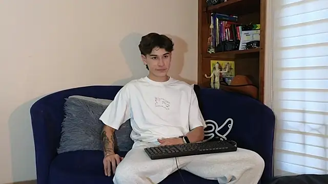 Derekswan online show from 06/26/26, 10:47