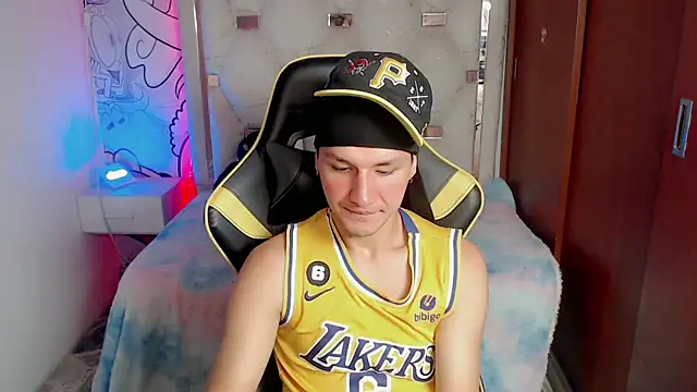 Snapshot of Lucifer_go chatting on 11/12/25, 09:25 Lucifer go online show from 11/12/25, 09:25