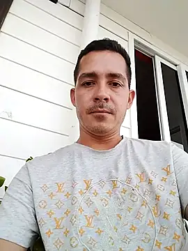 Snapshot of Damian-liam chatting on 11/16/25, 08:58 Damian-liam online show from 11/16/25, 08:58