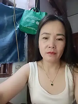 Feeling-hot online show from 05/26/26, 03:13