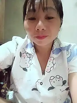 Snapshot of vangkt-cute chatting on 07/23/26, 01:09 vangkt-cute online show from 07/23/26, 01:09