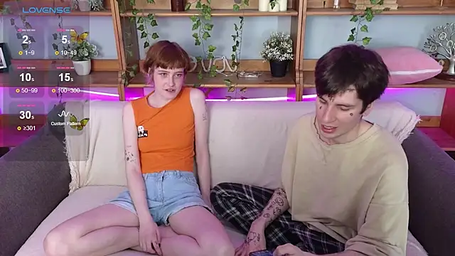 Danny loves Mary online show from 05/17/26, 01:58
